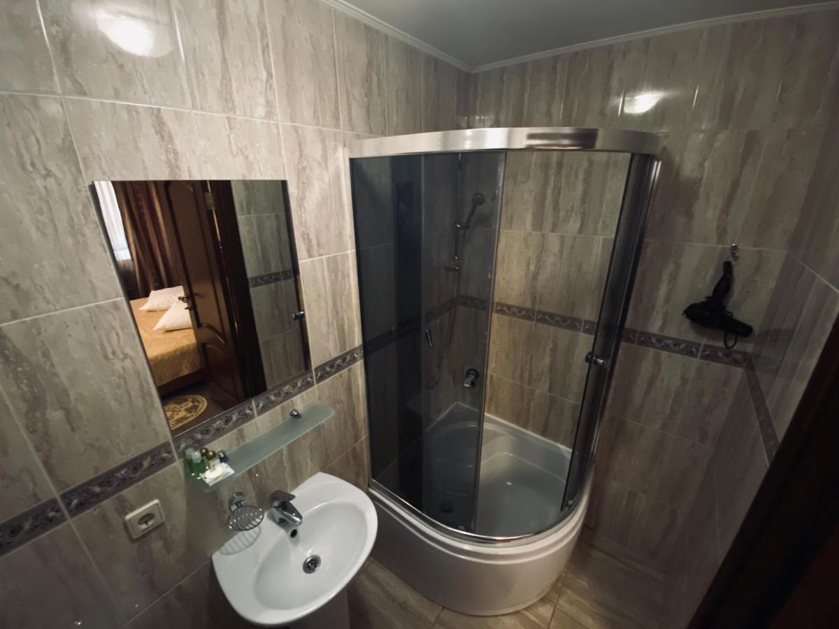 Evropeyskiy Kiev Bagian luar foto