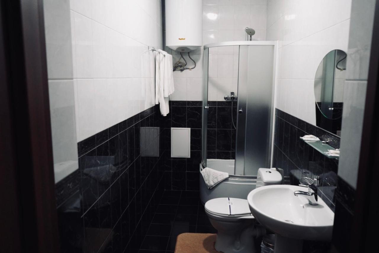 Evropeyskiy Kiev Bagian luar foto