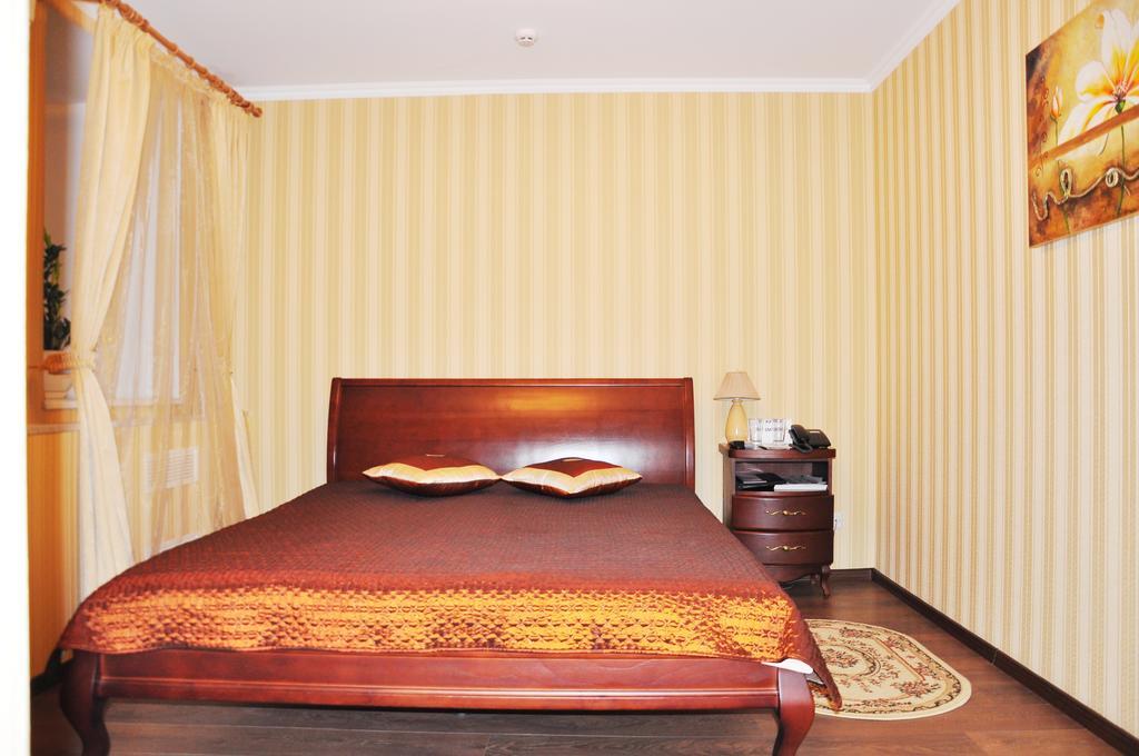 Evropeyskiy Hotel Kiev Ruang foto